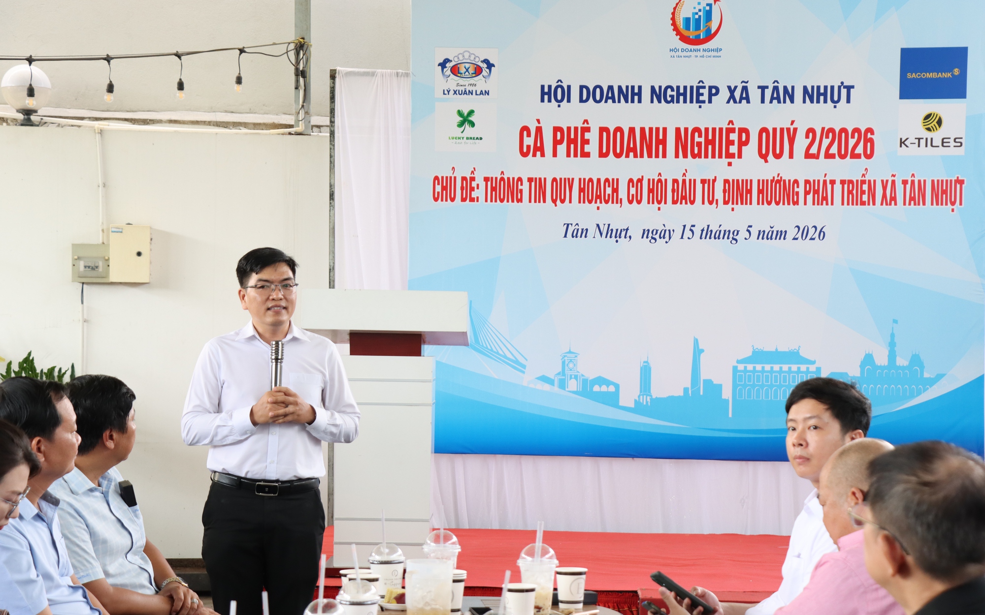 Xã cửa ngõ TPHCM cà phê cùng doanh nghiệp, mở hướng thu hút đầu tư