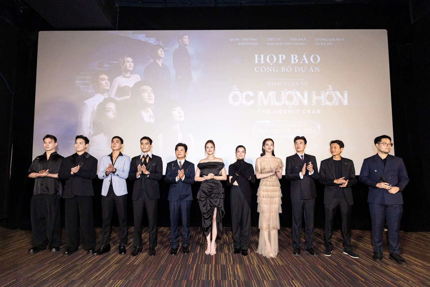 Hoa hậu Tiểu Vy muốn l&agrave; b&ocirc;ng hoa đang tỏa hương - Ảnh 16.