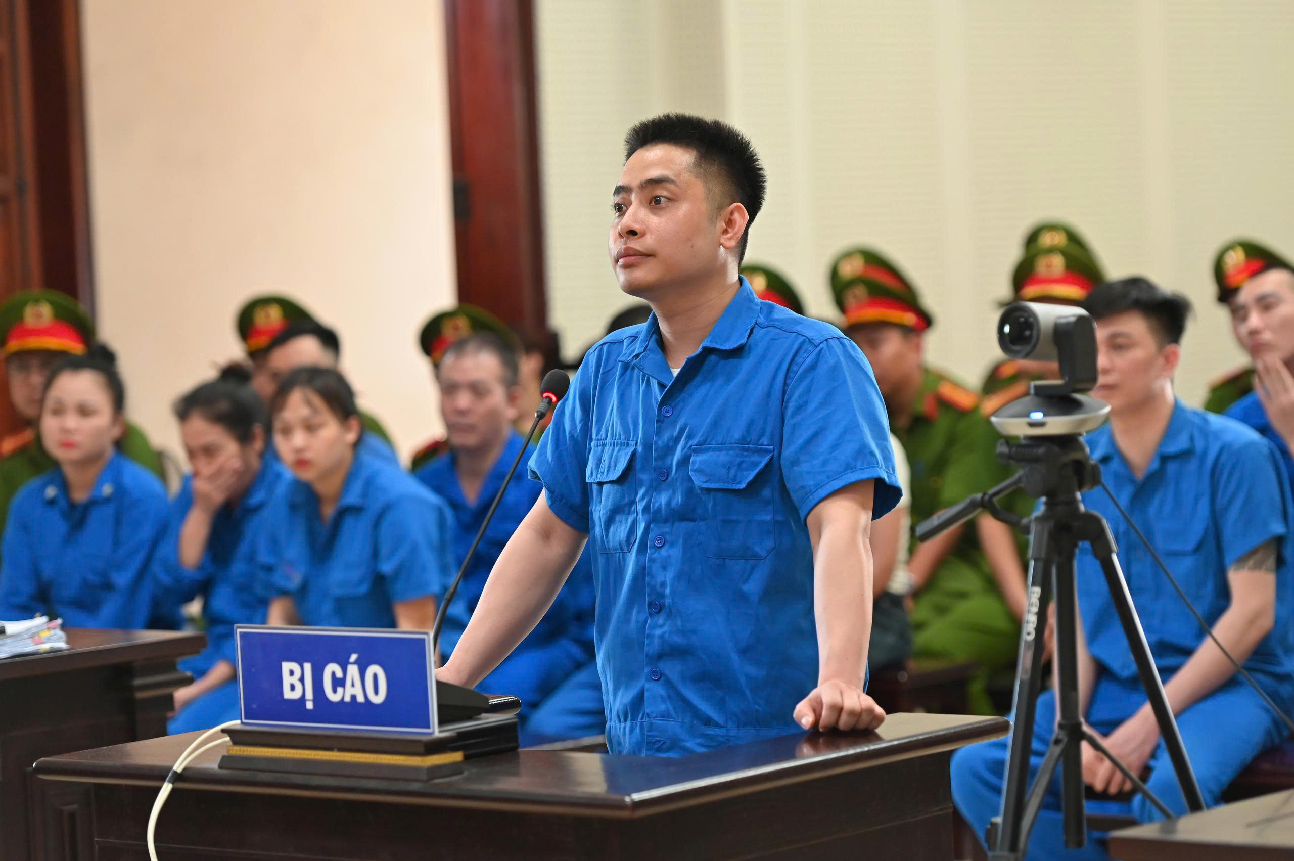 Bùi Đình Khánh và đồng phạm bị đề nghị án tử hình trong vụ án ma túy 2026 - Ảnh 4.