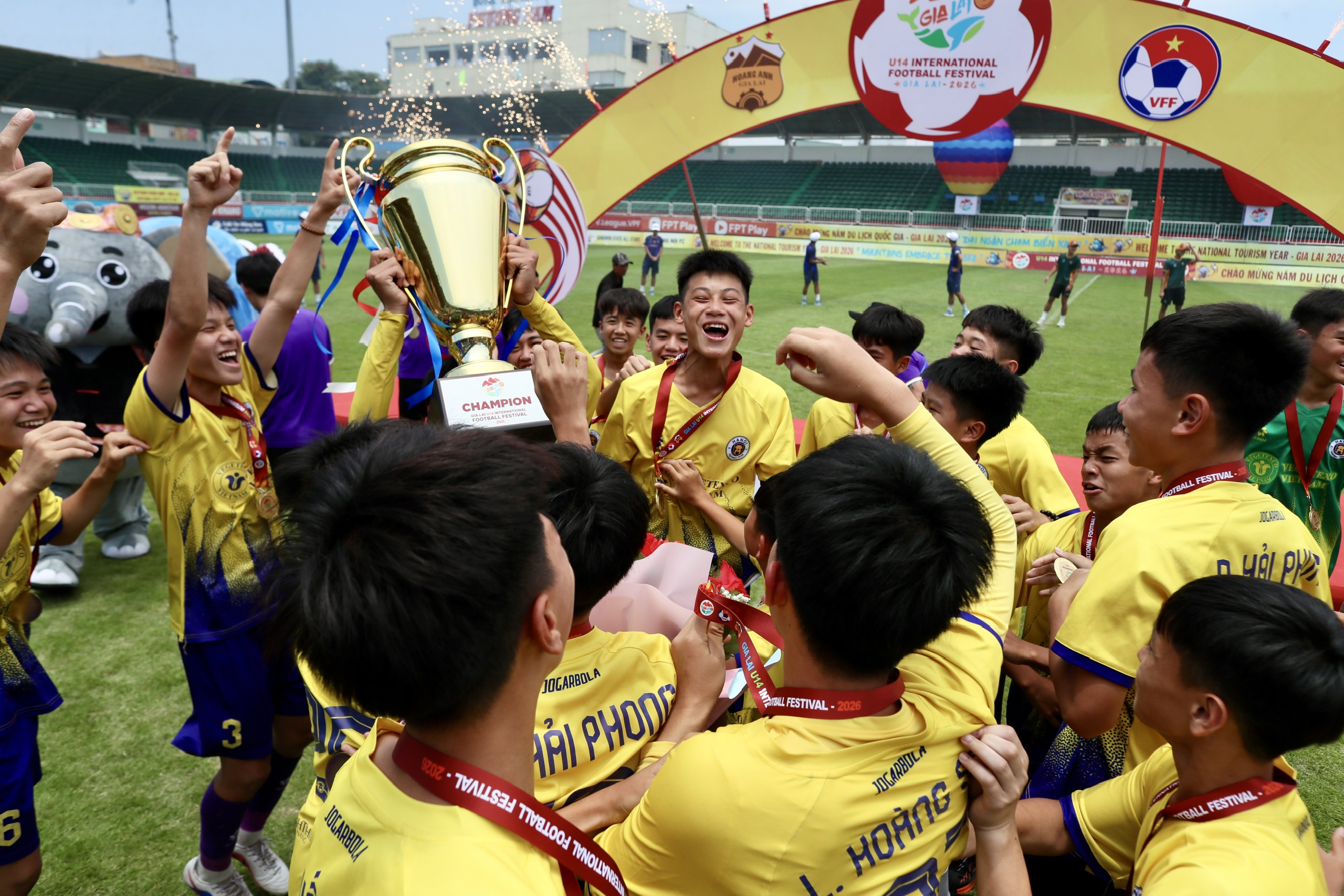 U14 H&agrave; Nội v&ocirc; địch Giải Quốc tế U14 Gia Lai 2026, vượt qua c&aacute;c đại diện Malaysia, Nhật Bản, H&agrave;n Quốc - Ảnh 5.