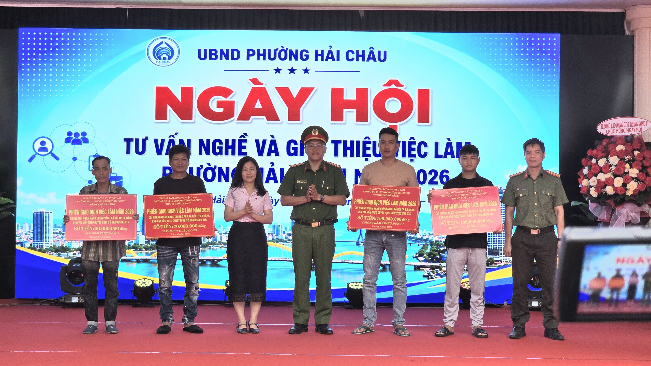 Ngày hội việc làm 2026 tại Hải Châu hỗ trợ người dân bị ảnh hưởng vỉa hè - Ảnh 4.