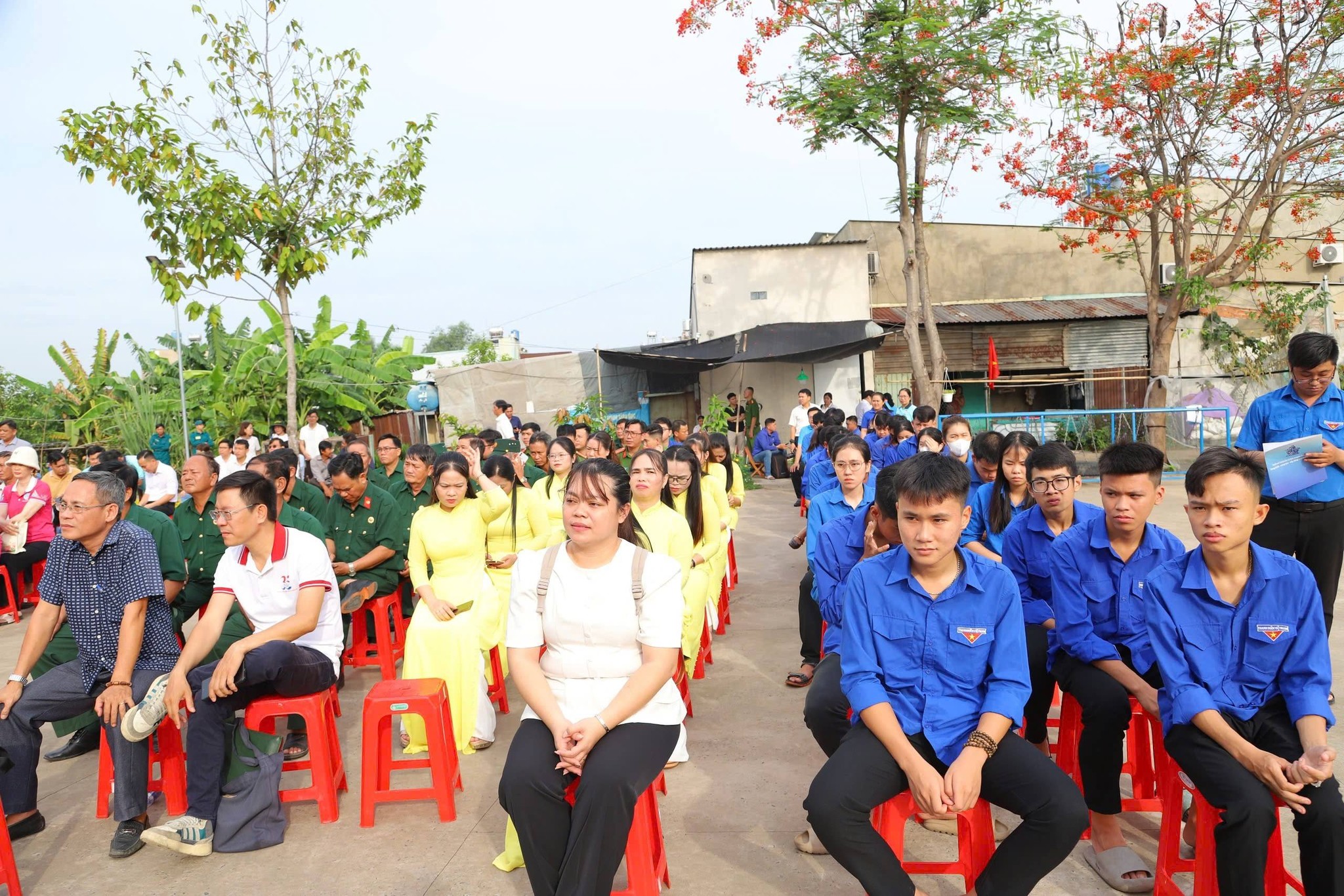 X&atilde; Vĩnh Lộc kh&aacute;nh th&agrave;nh C&ocirc;ng vi&ecirc;n Đo&agrave;n kết 3.100 m&sup2; phục vụ người d&acirc;n - Ảnh 4.