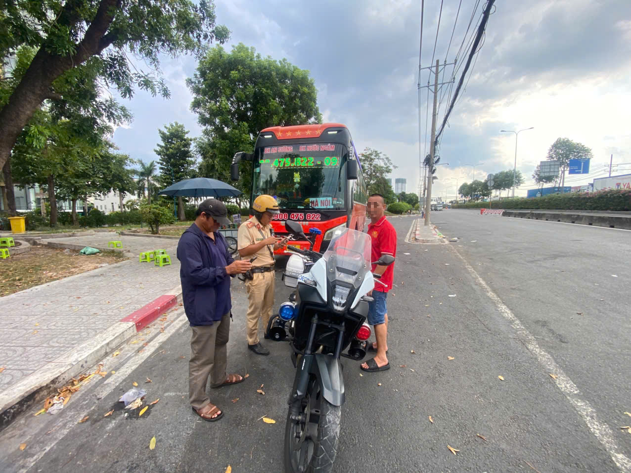 CSGT TPHCM xử phạt vi phạm giao thông trong cao điểm 45 ngày - Ảnh 1.