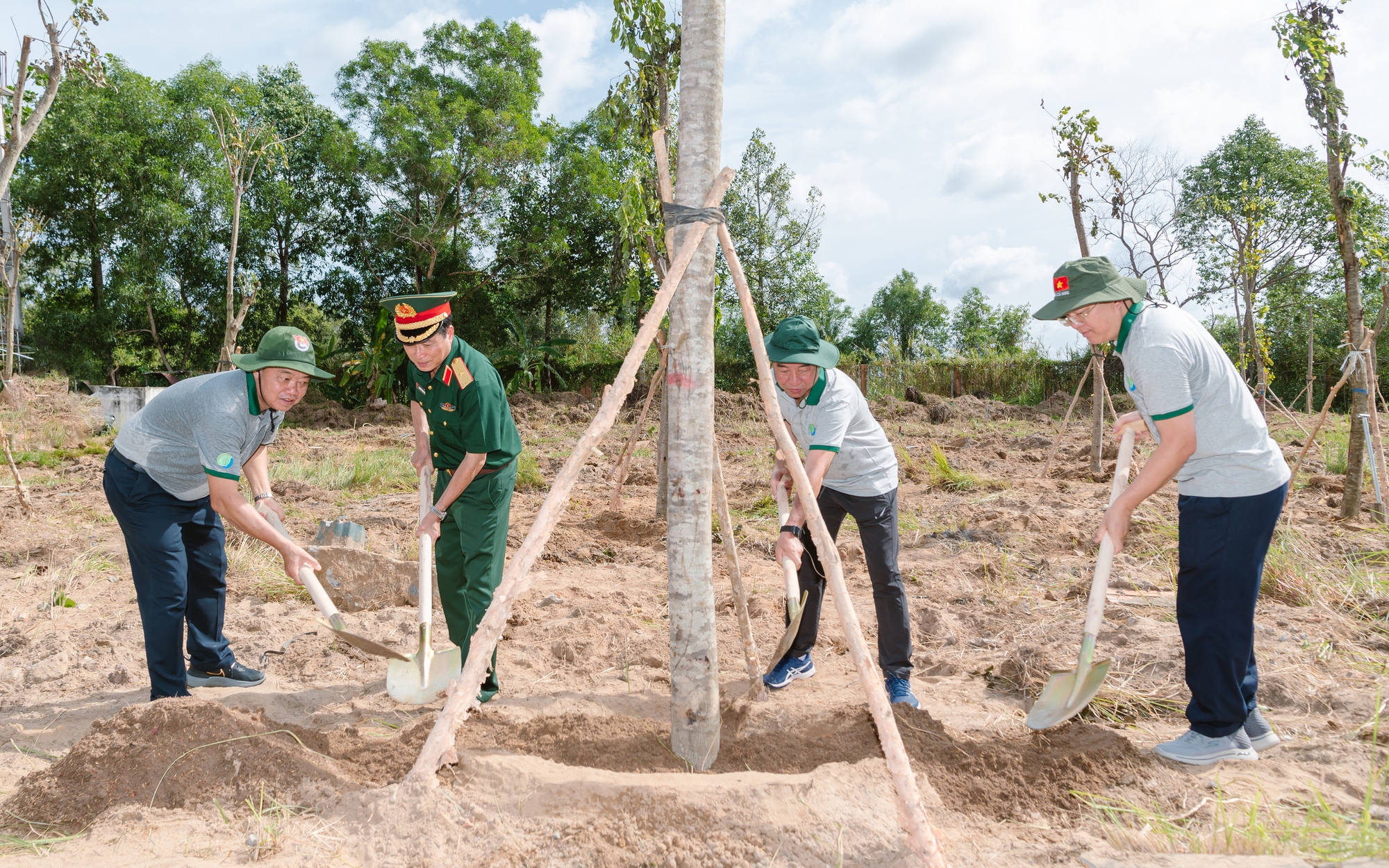 Cà Mau phát động Tết trồng cây "Đời đời nhớ ơn Bác Hồ", mục tiêu trồng mới hơn 1 triệu cây xanh