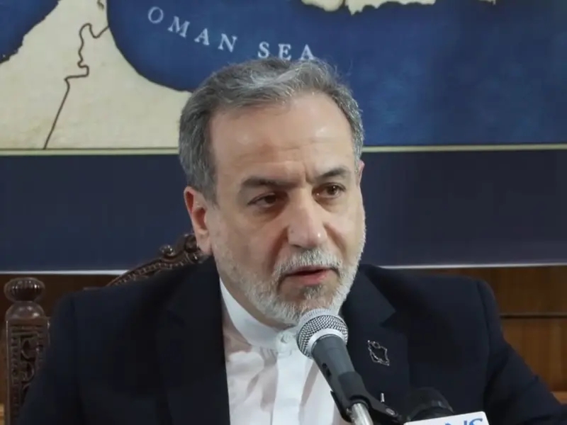 Oman kẹt giữa Mỹ và Iran vì eo biển Hormuz dậy sóng - Ảnh 1.