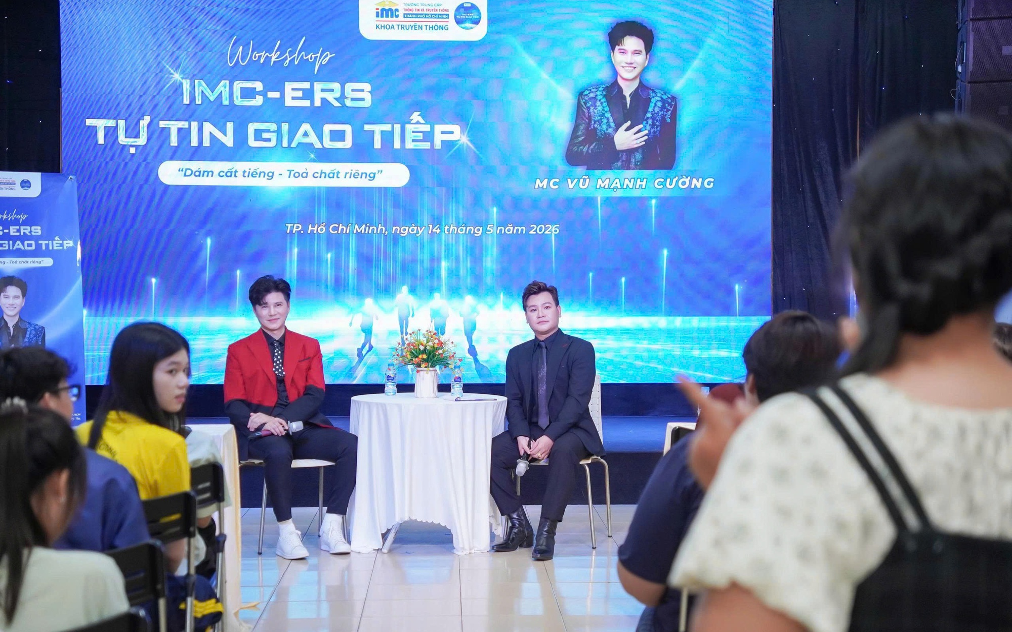 MC Vũ Mạnh Cường vừa rời bàn mổ đã đến lớp