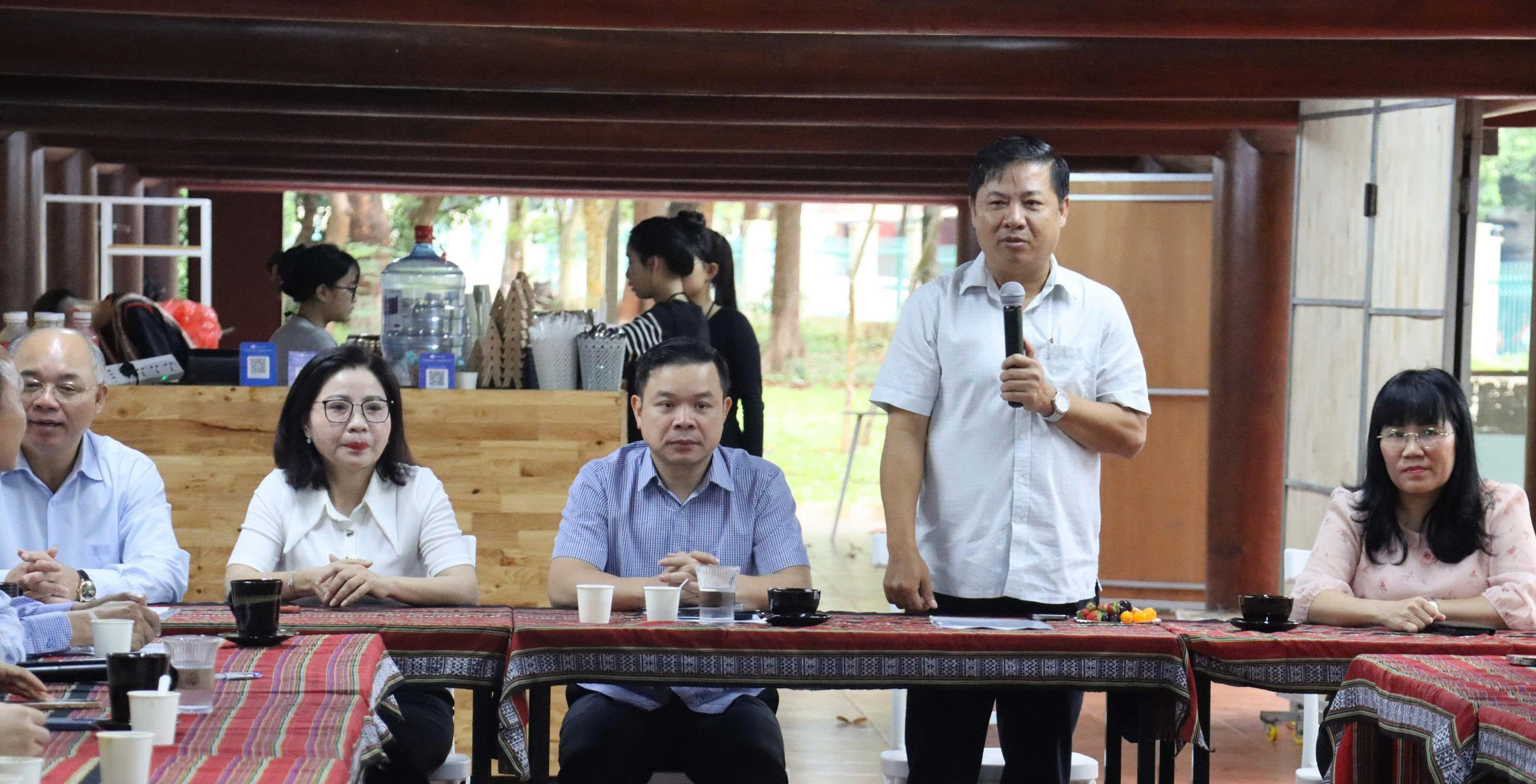 B&iacute; thư tỉnh ủy Đắk Lắk K&ecirc;u gọi đầu tư 219 dự &aacute;n Tại C&agrave; ph&ecirc; doanh nh&acirc;n 2026 - Ảnh 3.