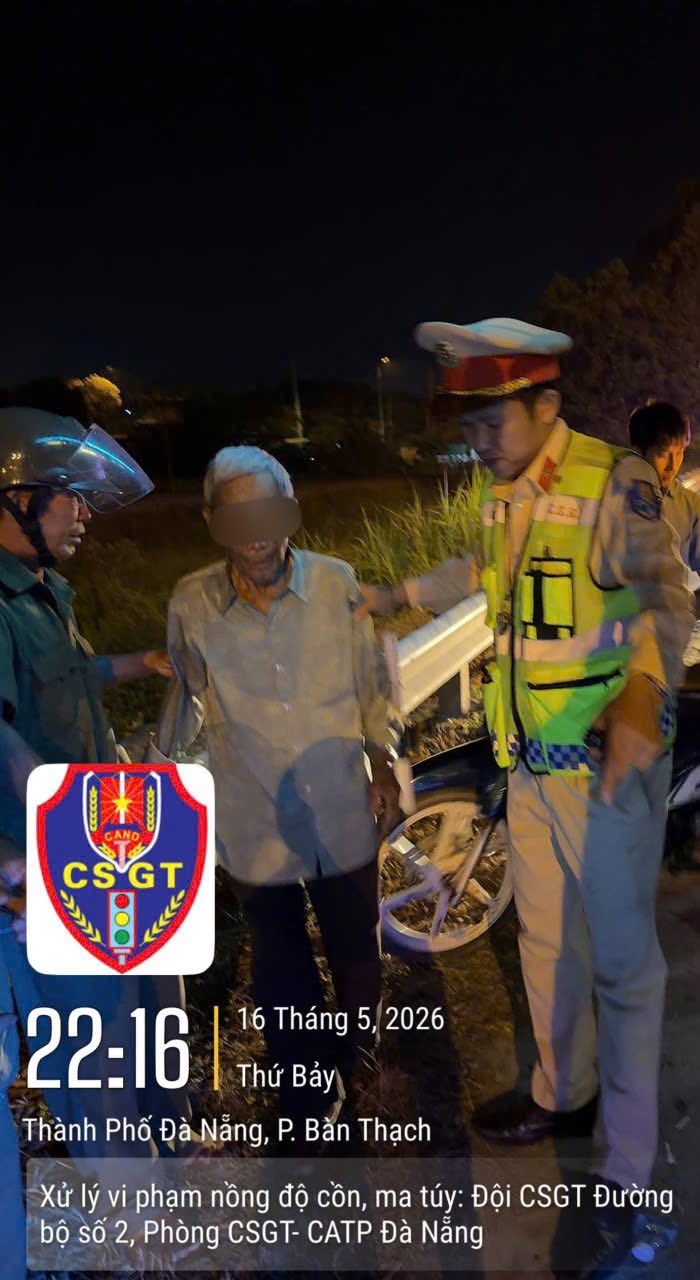 Cụ công 90 tuổi đi lạc ở Gia Lai, được phát hiện tại Đà Nẵng - Ảnh 1.