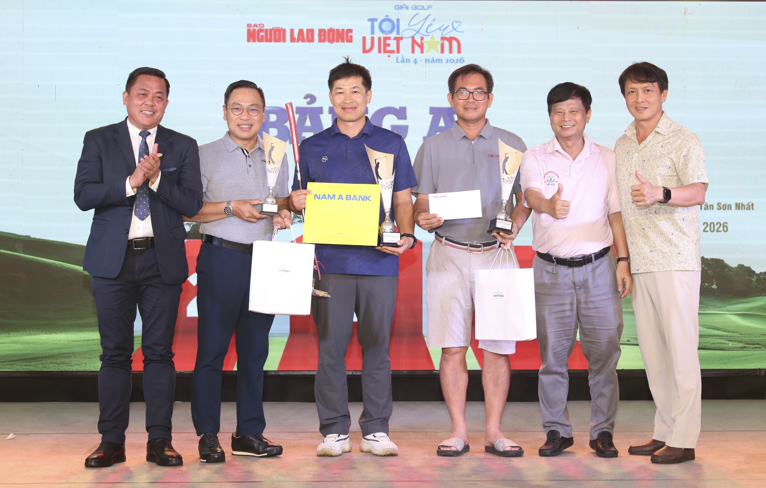Những khoảnh khắc ấn tượng tại giải Golf "T&ocirc;i y&ecirc;u Việt Nam" lần 4" - Ảnh 34.