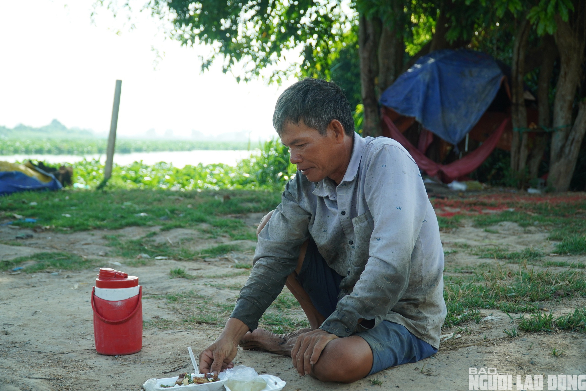 Nước sông Vàm Cỏ Đông ô nhiễm nghiêm trọng , người dân lo lắng về nguồn nước - Ảnh 4.