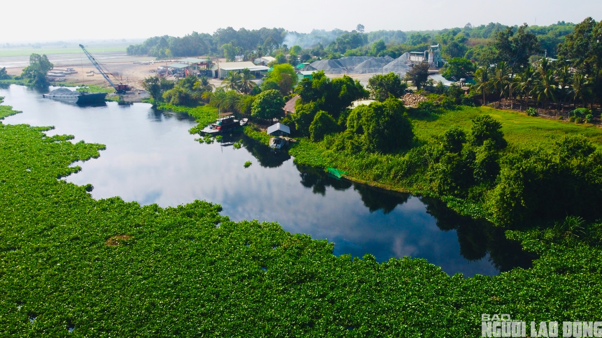 Nước sông Vàm Cỏ Đông ô nhiễm nghiêm trọng , người dân lo lắng về nguồn nước - Ảnh 9.