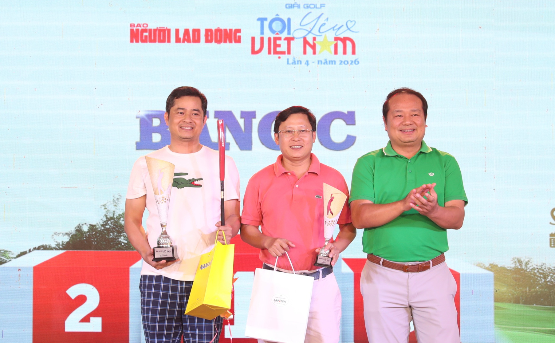 Những khoảnh khắc ấn tượng tại giải Golf "T&ocirc;i y&ecirc;u Việt Nam" lần 4" - Ảnh 36.