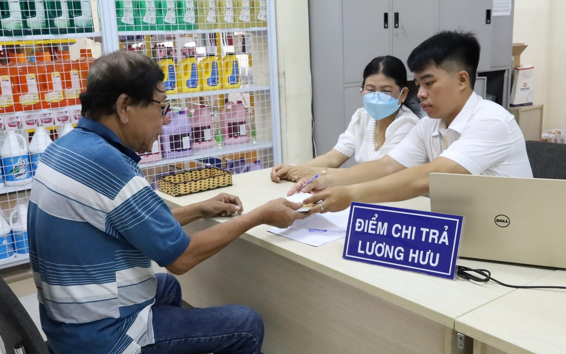 Tăng lương hưu 8% từ ngày 1-7 