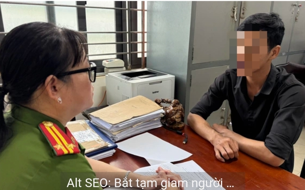 Bắt tạm giam người đàn ông "yêu" bé gái 15 tuổi