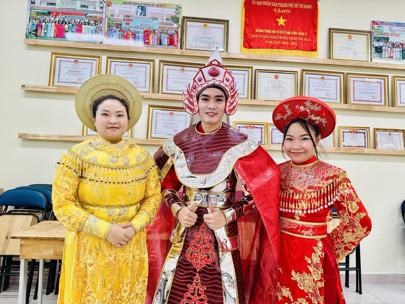 NSƯT Hạnh Thúy lan tỏa tình yêu sân khấu học đường - Ảnh 8.