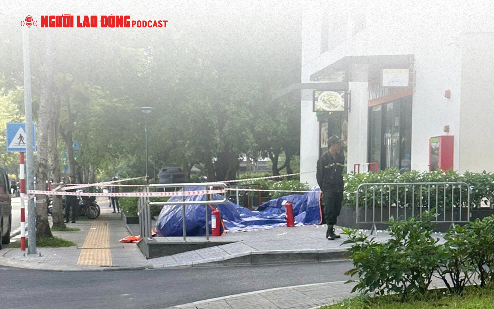 TPHCM: Nam thanh niên nghi rơi từ tầng cao chung cư tử vong