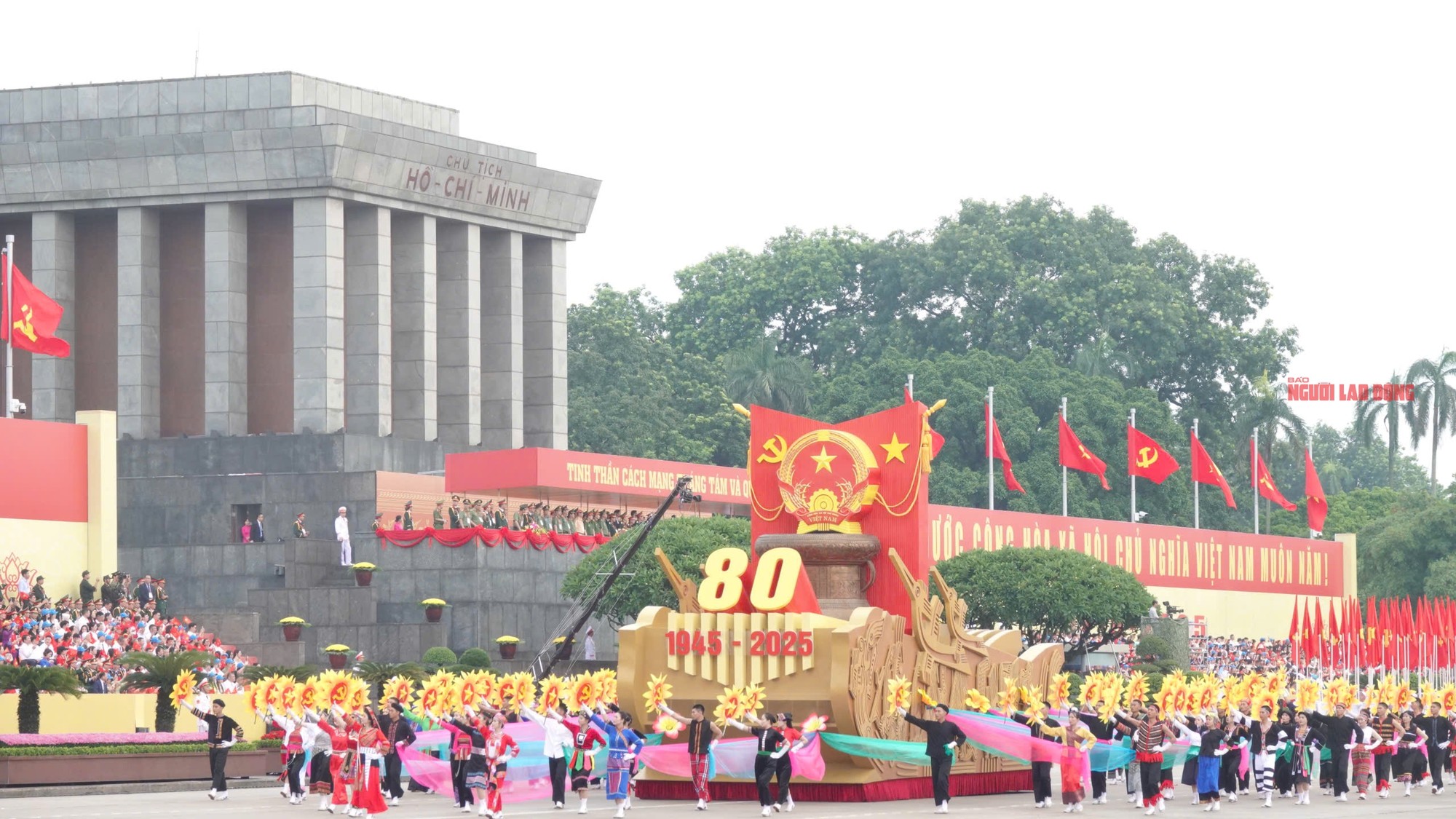 Tư tưởng Hồ Ch&iacute; Minh soi s&aacute;ng h&agrave;nh tr&igrave;nh ph&aacute;t triển đất nước - Ảnh 10.