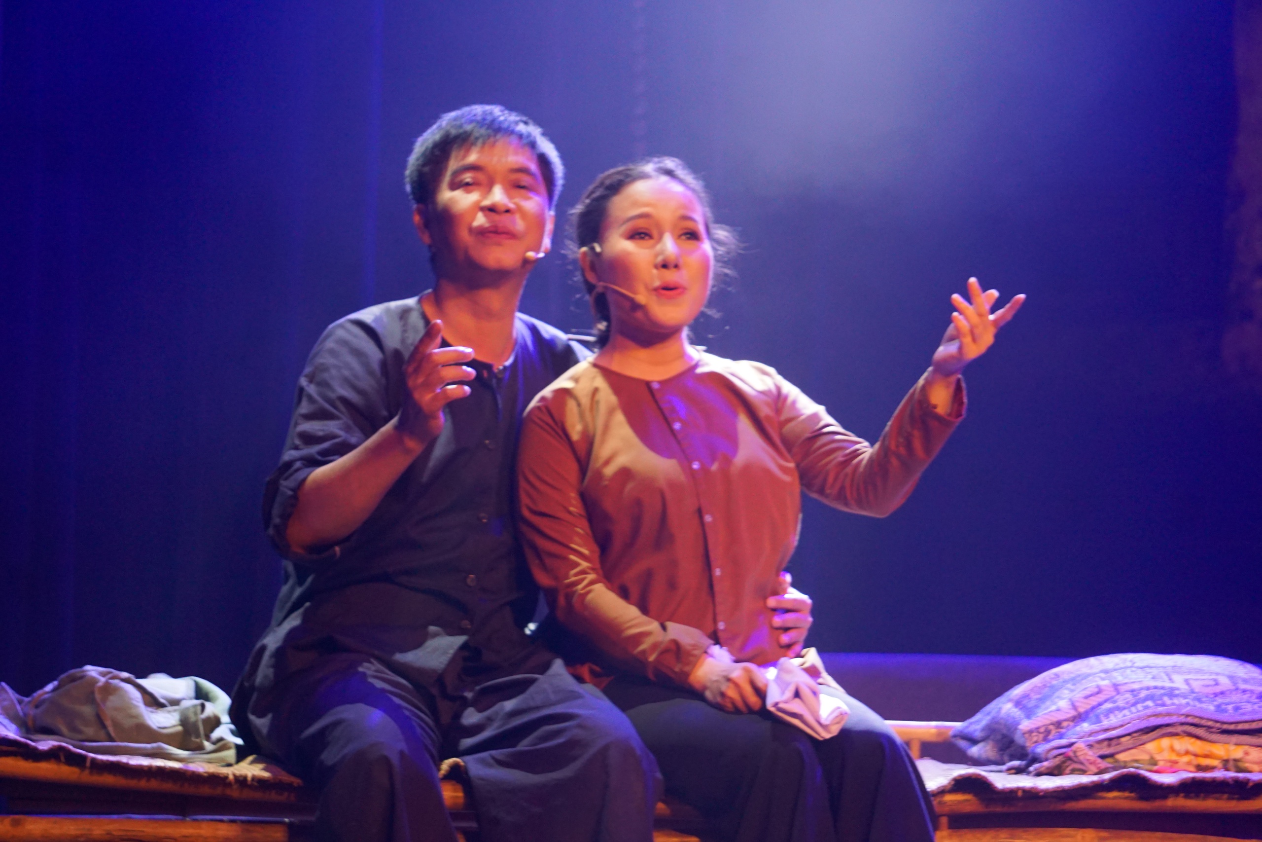 Lê Hoàng Nghi, Lâm Thị Kim Cương, Kim Tiến - Sức trẻ làm nóng sàn diễn cải lương - Ảnh 6.