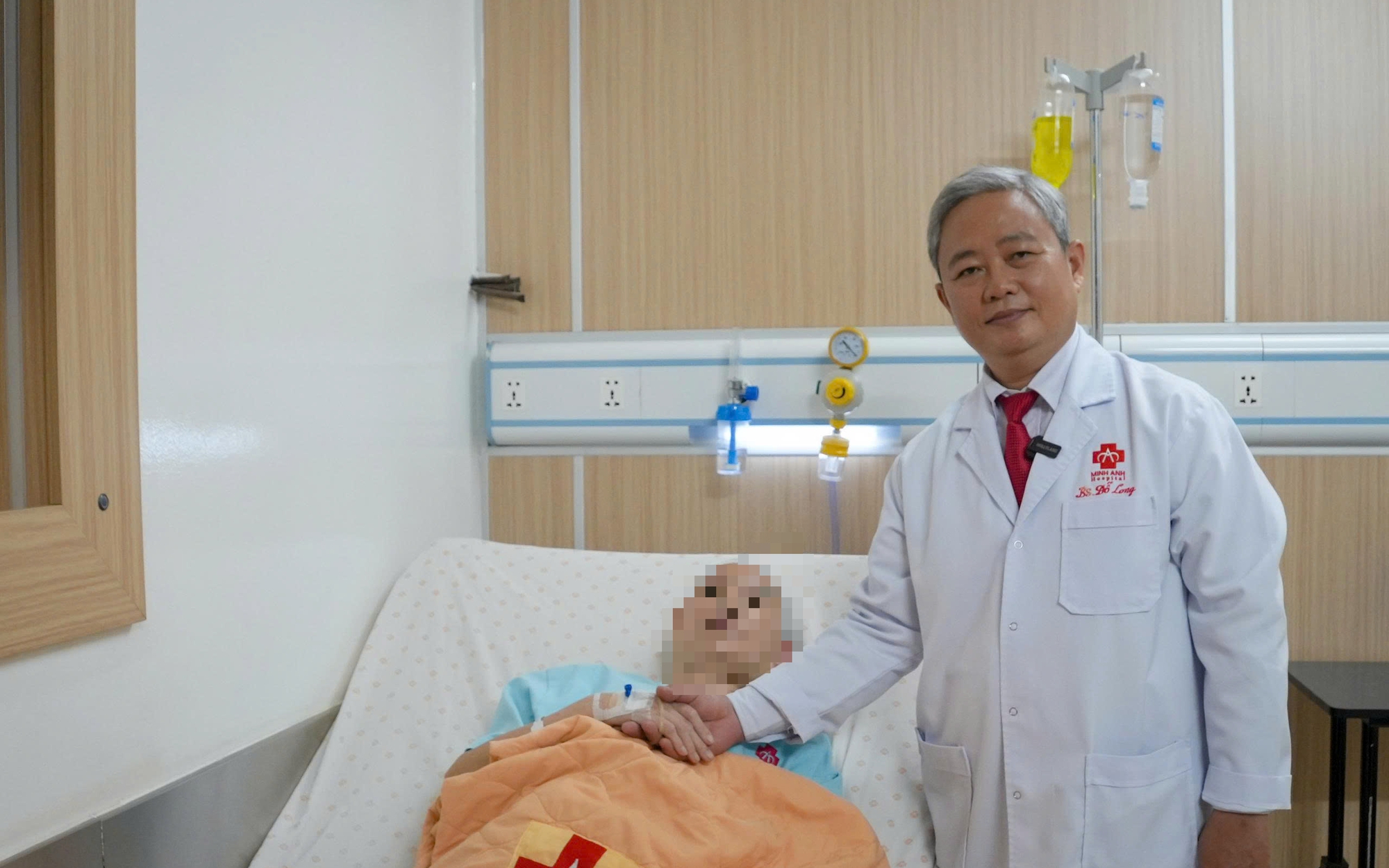 Từ cú ngã xe đạp, phát hiện khối u não to bằng quả cam