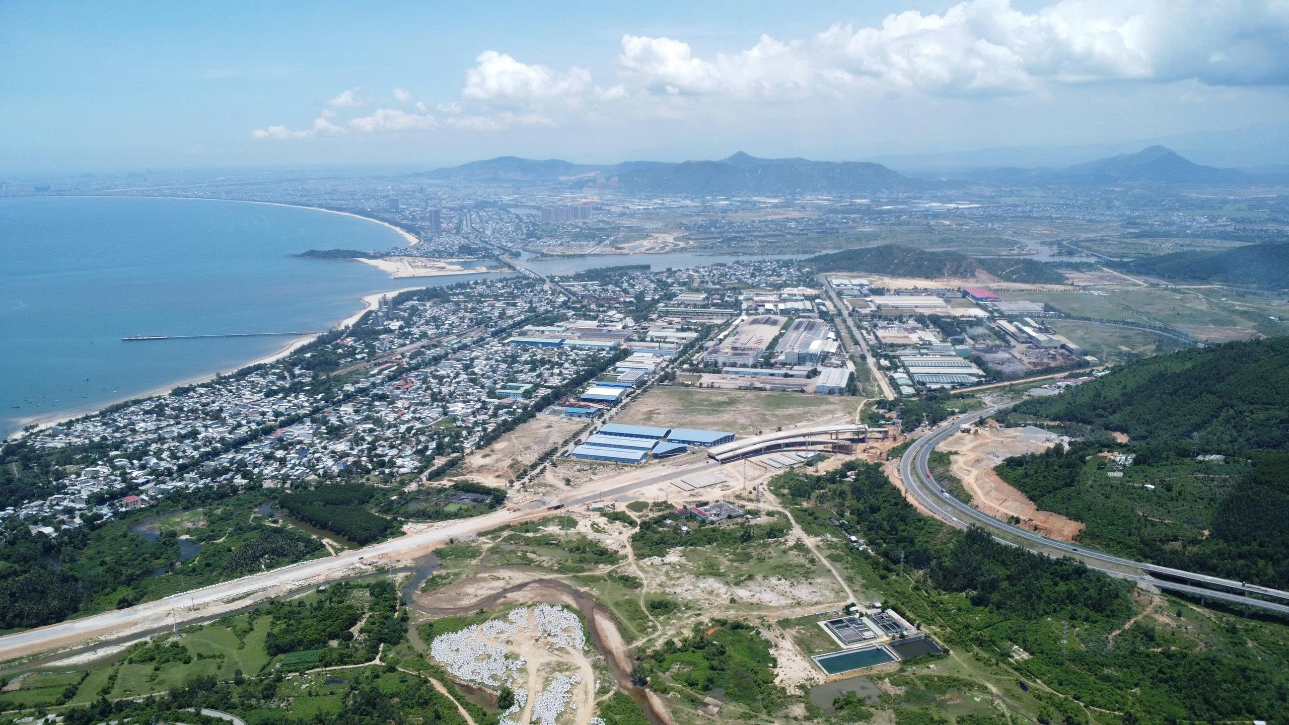 Đà Nẵng công bố 34 khu đất kêu gọi đầu tư nhà ở xã hội năm 2026 - Ảnh 1.