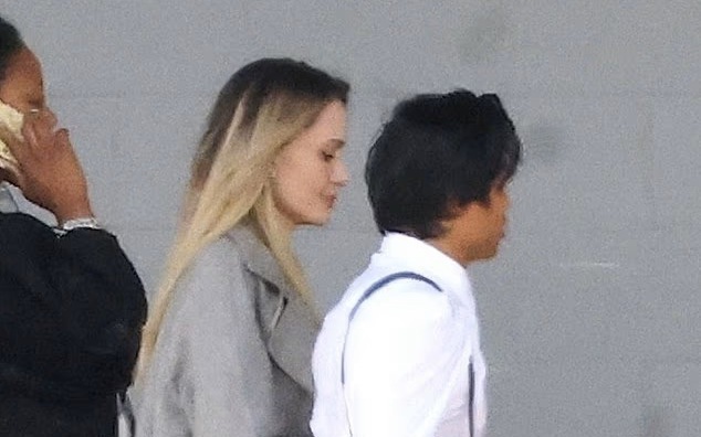 Pax Thiên tháp tùng Angelina Jolie, đập tan tin đồn qua đời