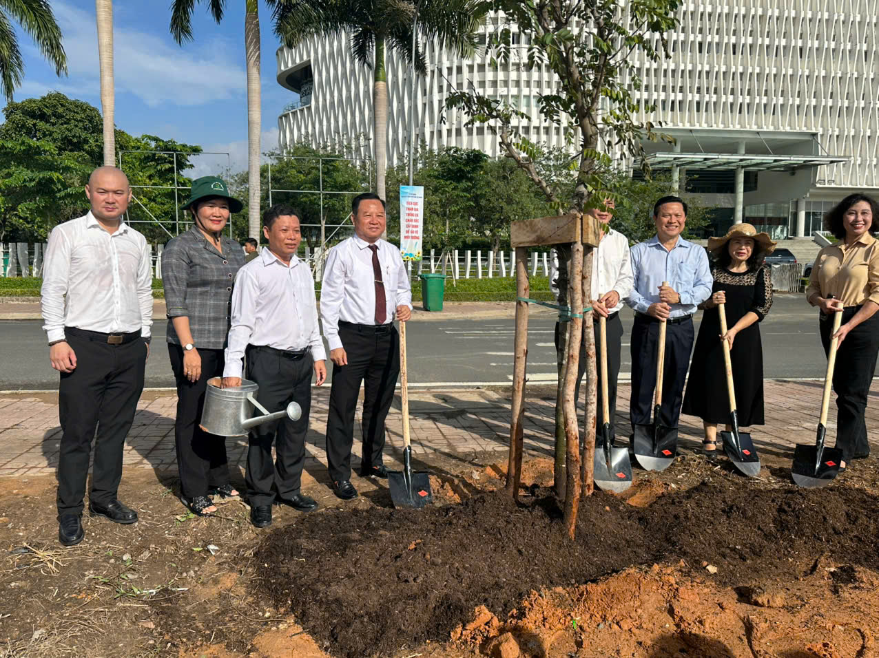 TPHCM ph&aacute;t động Tết trồng c&acirc;y 