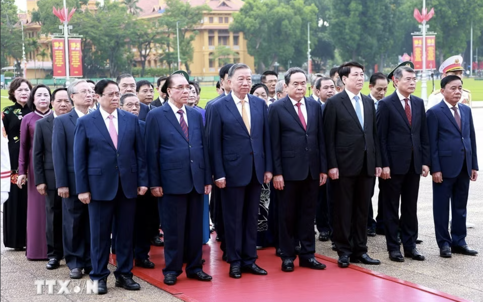Lãnh đạo Đảng, Nhà nước vào Lăng viếng Chủ tịch Hồ Chí Minh