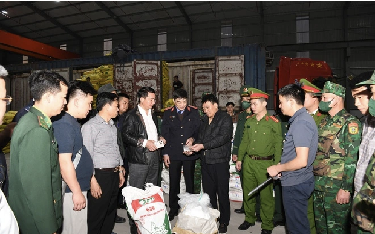 Một Trưởng khoa Dược bị bắt