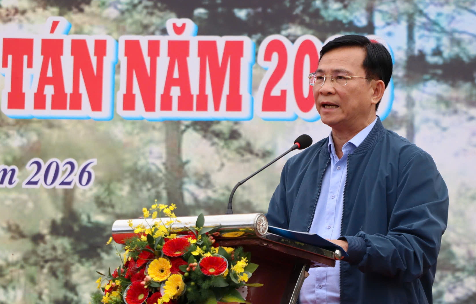 Lâm Đồng: Trồng mới 1.000 cây xanh tại Công viên Mai Anh Đào - Ảnh 1.