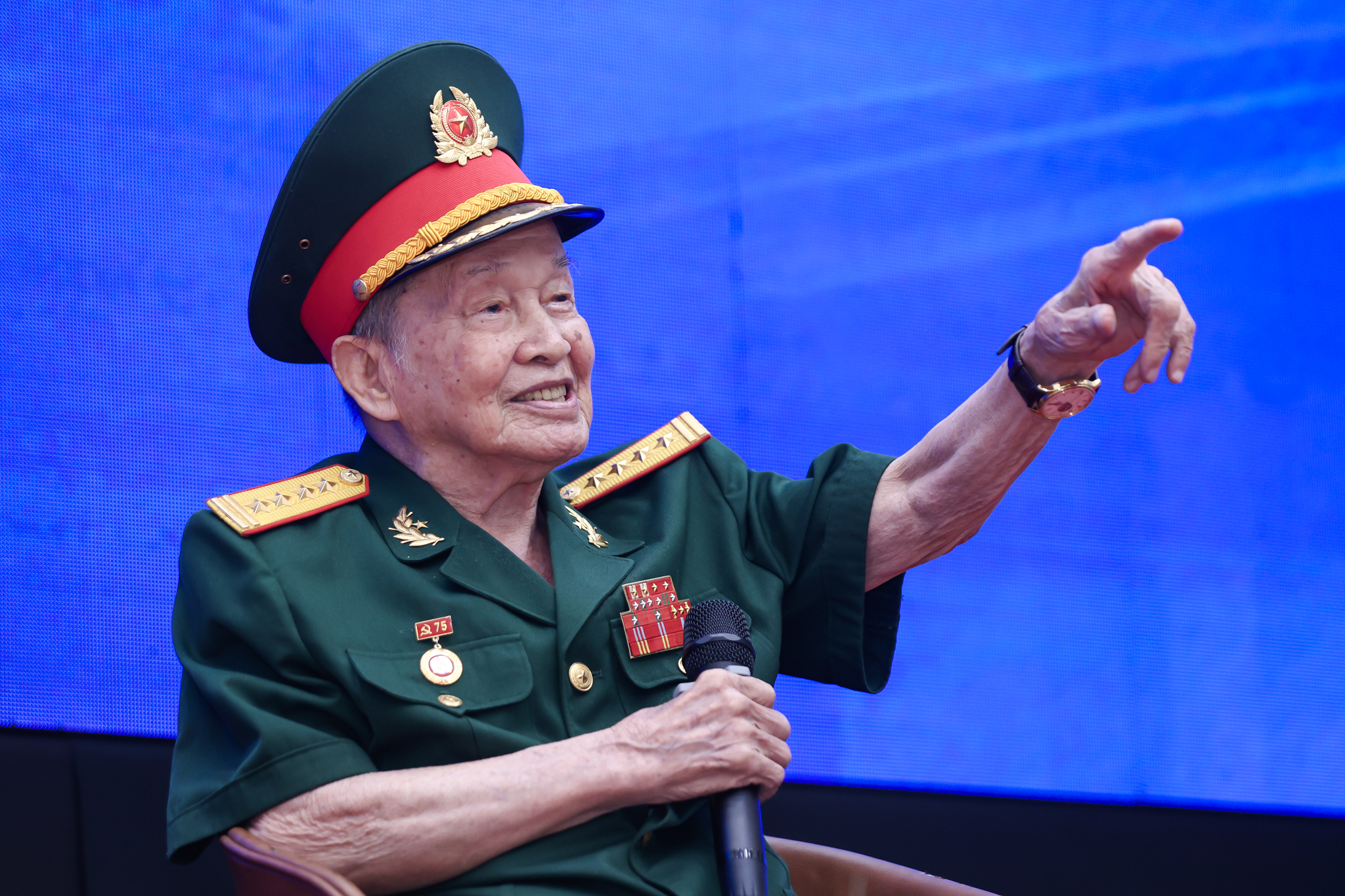 TPHCM triển khai cuộc thi "50 năm th&agrave;nh phố trong t&ocirc;i" đến gi&aacute;o vi&ecirc;n, học sinh to&agrave;n th&agrave;nh - Ảnh 1.