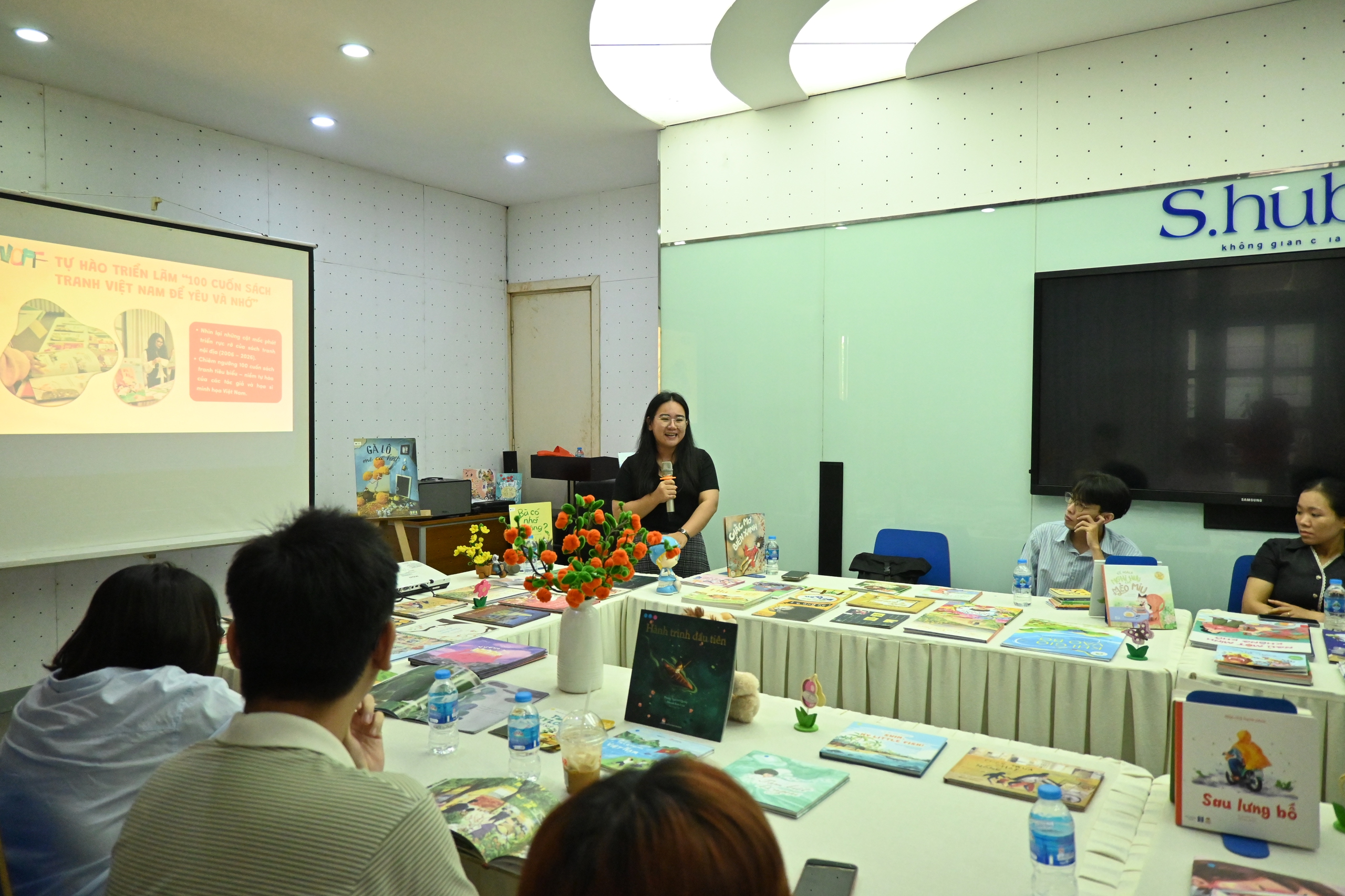 Ngày hội Sách tranh thiếu nhi đầu tiên tại Việt Nam - Ảnh 1.
