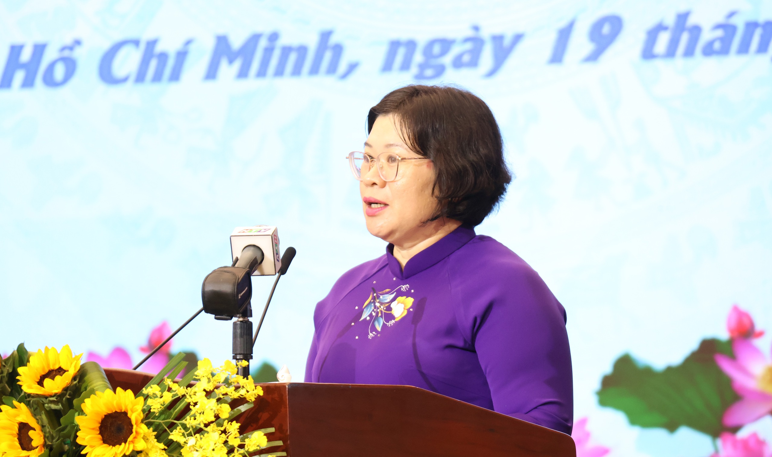 Thành ủy TPHCM biểu dương 358 điển hình học Bác - Ảnh 2.