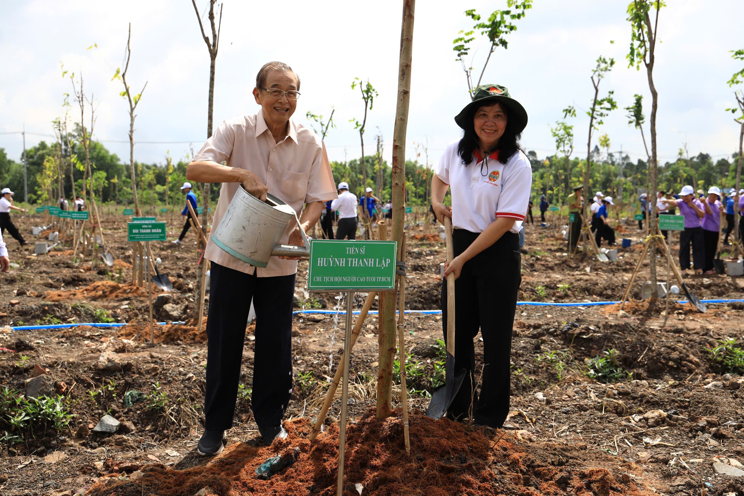 TPHCM ph&aacute;t động Tết trồng c&acirc;y 