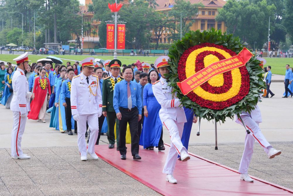 Tuy&ecirc;n dương c&aacute;c điển h&igrave;nh ti&ecirc;u biểu trong học tập v&agrave; l&agrave;m theo tư tưởng, đạo đức, phong c&aacute;ch Hồ Ch&iacute; Minh - Ảnh 1.