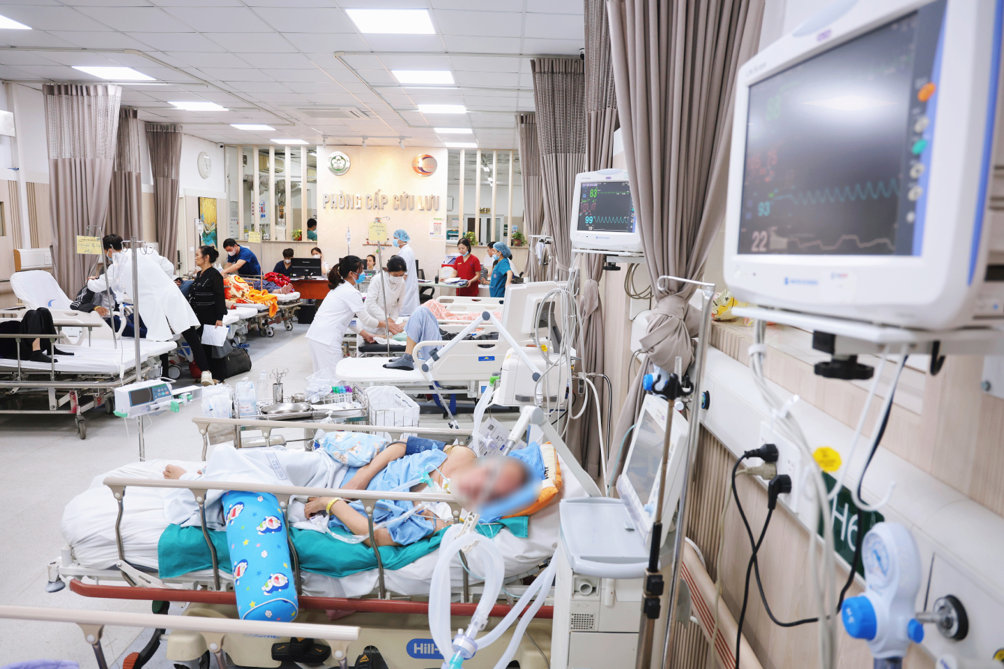 Kh&aacute;m, cấp cứu hơn 171.000 lượt người bệnh trong kỳ nghỉ lễ - Ảnh 1.