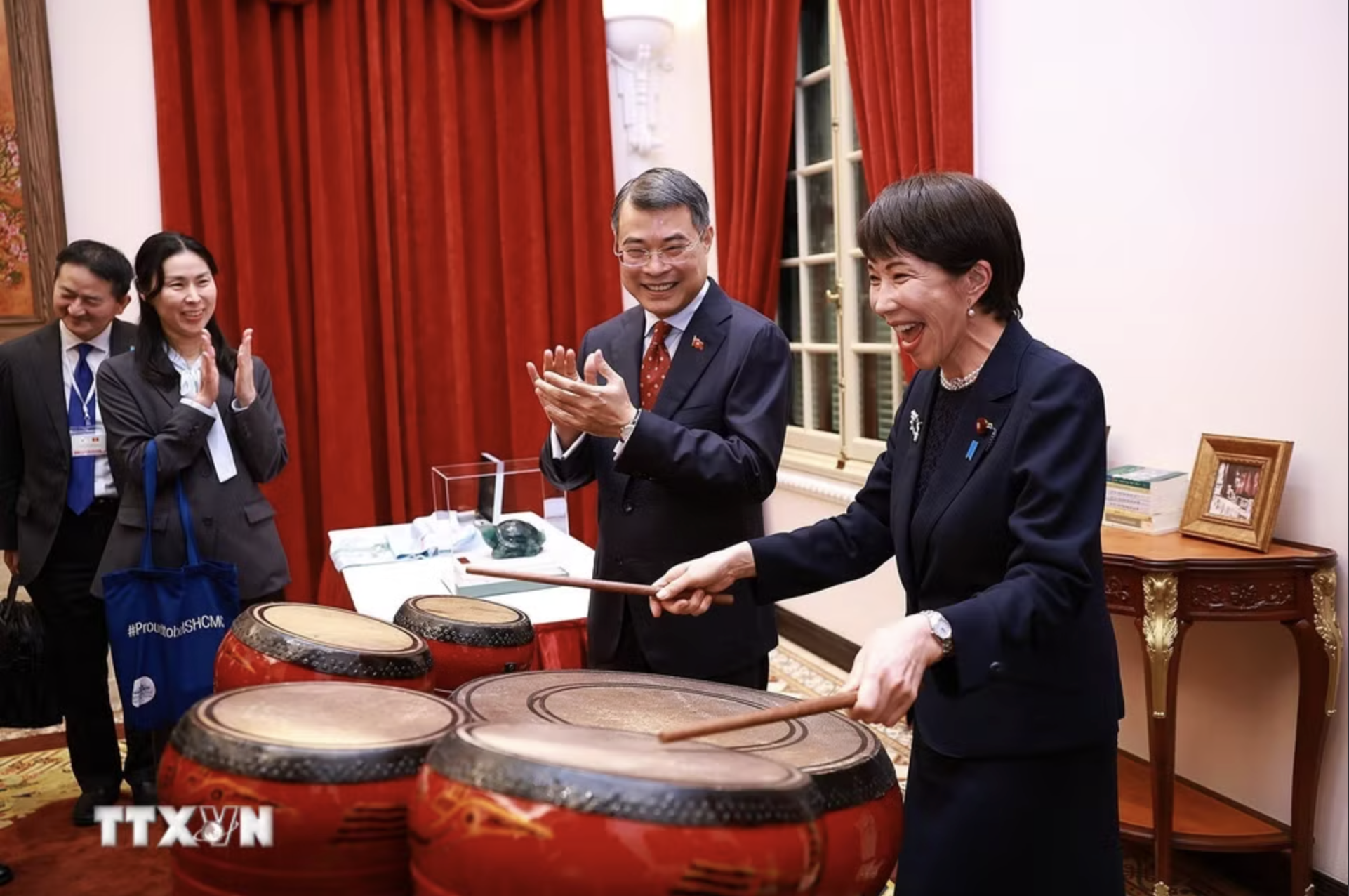 Thủ tướng Lê Minh Hưng chủ trì chiêu đãi trọng thể Thủ tướng Nhật Bản Takaichi Sanae - Ảnh 3.
