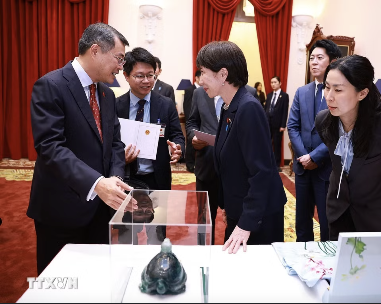 Thủ tướng Lê Minh Hưng chủ trì chiêu đãi trọng thể Thủ tướng Nhật Bản Takaichi Sanae - Ảnh 4.