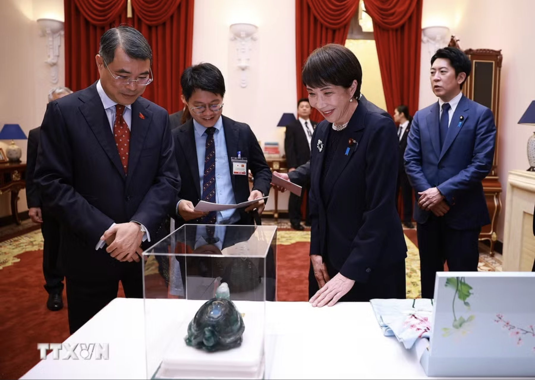 Thủ tướng Lê Minh Hưng chủ trì chiêu đãi trọng thể Thủ tướng Nhật Bản Takaichi Sanae - Ảnh 5.