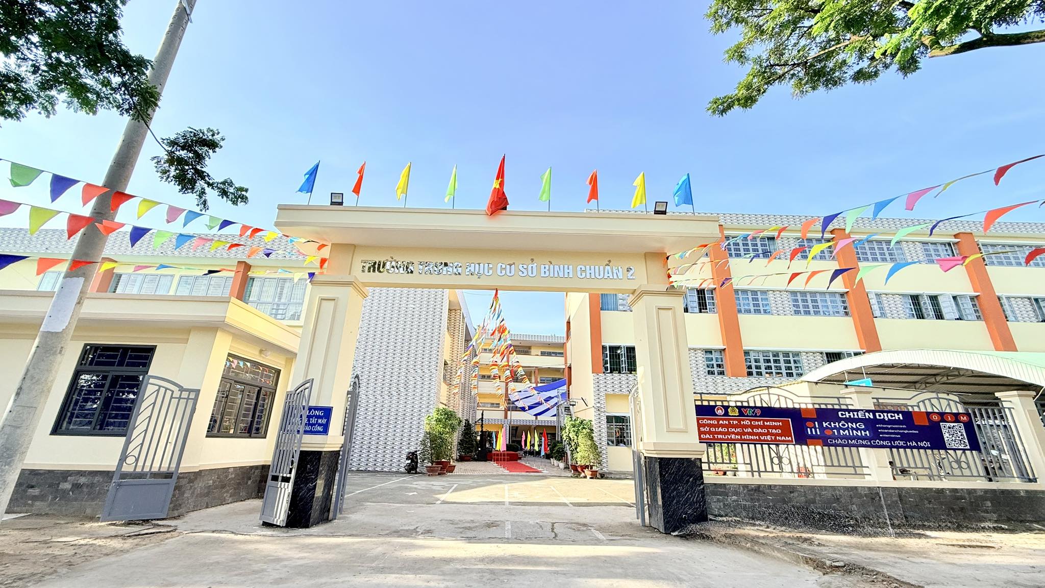 Nghệ sĩ Long Nhật và Sơn Ngọc Minh bị bắt tại TPHCM trong vụ án ma túy - Ảnh 3.