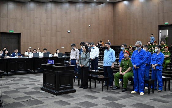Xét xử cựu Bộ trưởng Nguyễn Thị Kim Tiến: Bất nhất đường đi của tiền "bôi trơn"