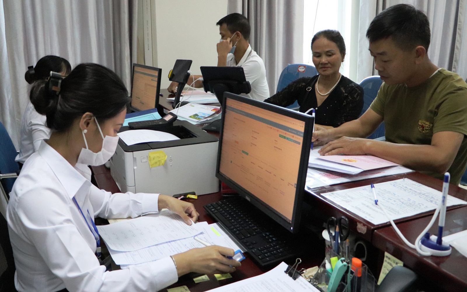 Kết thúc hoạt động đối với cán bộ không chuyên trách cấp xã trước 31-5