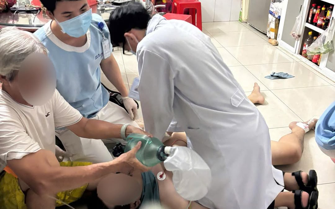 Nam giáo viên than mệt, đổ gục và không qua khỏi