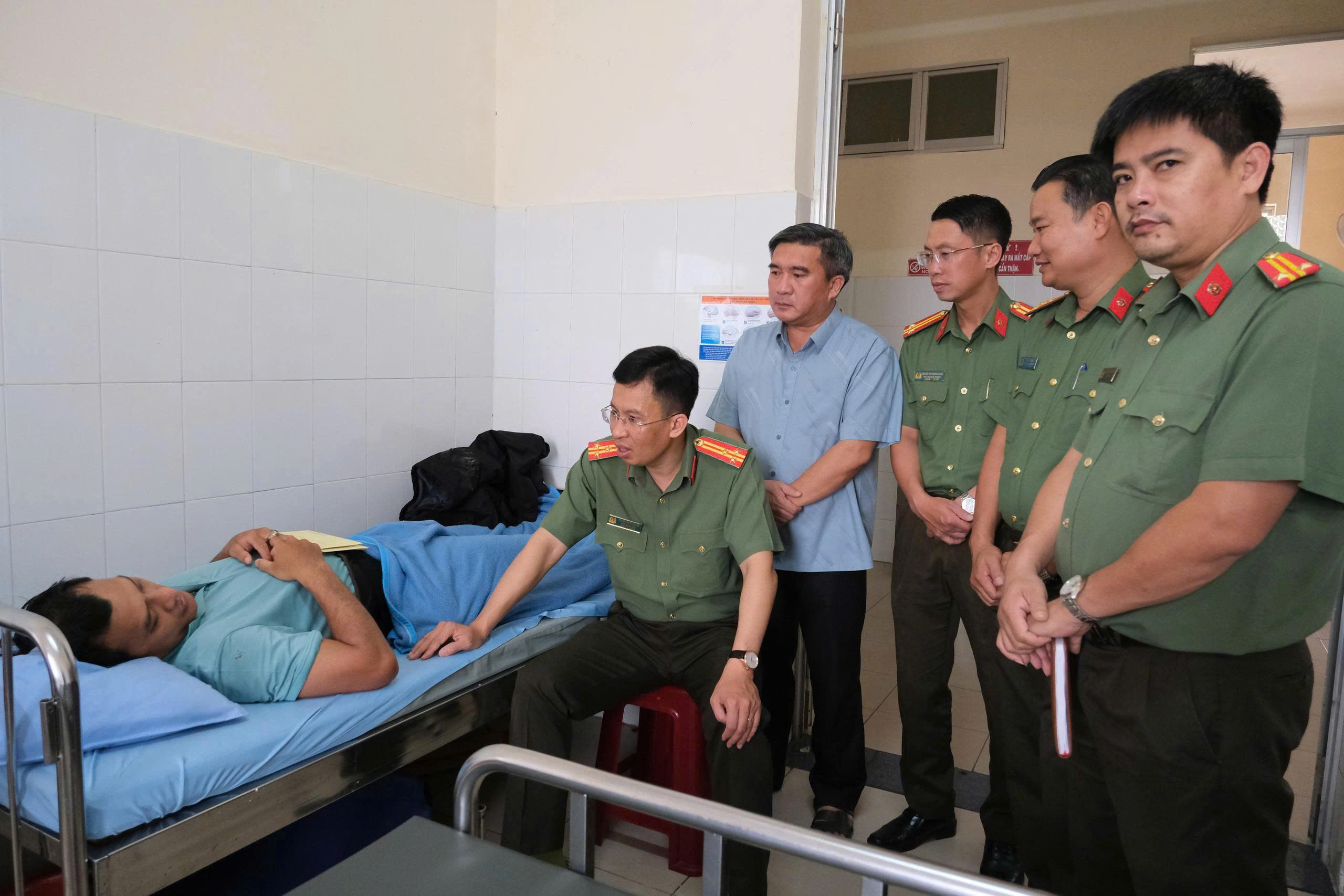 Lâm Đồng: Nhóm "cẩu tặc" ở Đà Lạt sa lưới - Ảnh 2.