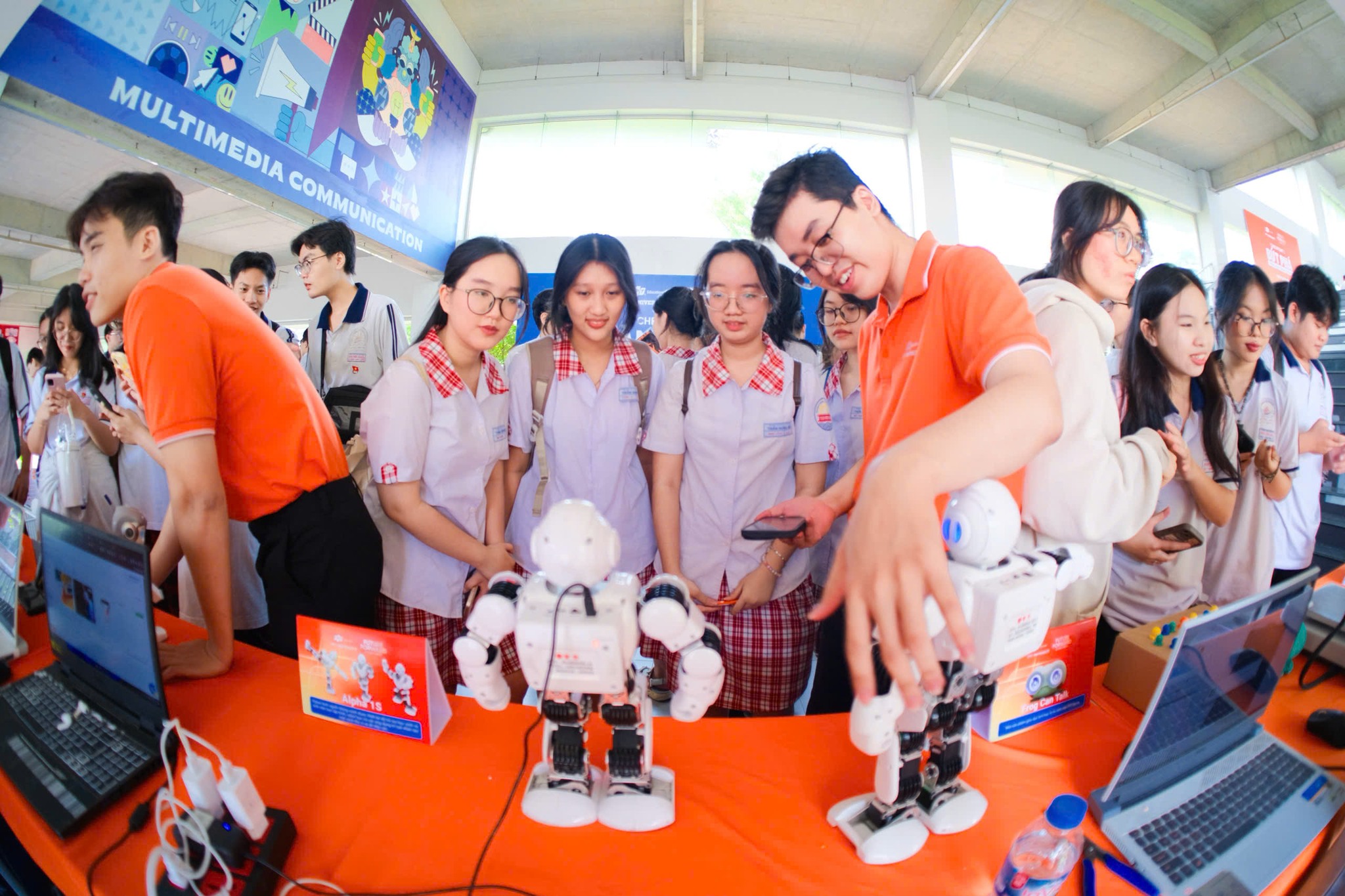Trường ĐH FPT mở chuy&ecirc;n ng&agrave;nh về robot v&agrave; tr&iacute; tuệ nh&acirc;n tạo  - Ảnh 1.