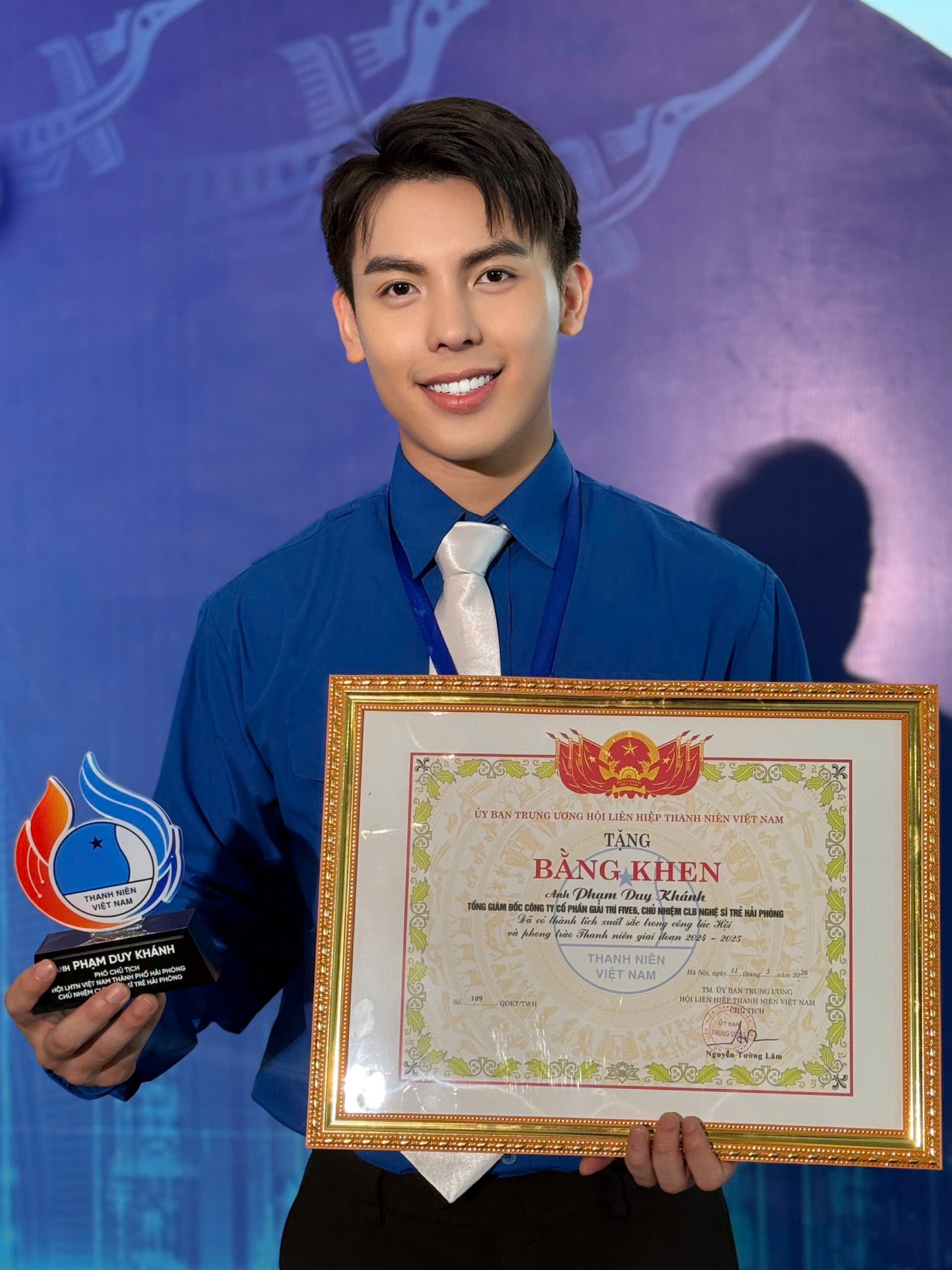 Phạm Duy Kh&aacute;nh được bổ nhiệm Ph&oacute; chủ tịch Hội Li&ecirc;n hiệp Thanh ni&ecirc;n Việt Nam TP Hải Ph&ograve;ng  - Ảnh 1.