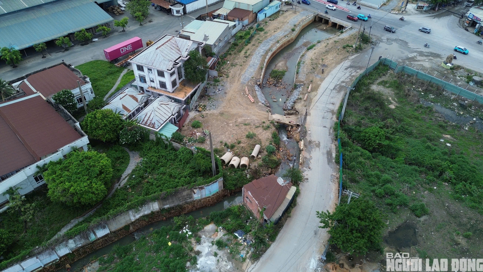 Sạt lở suối Siệp đe dọa an toàn giao thông tại TPHCM - Đồng Nai 2026 - Ảnh 9.