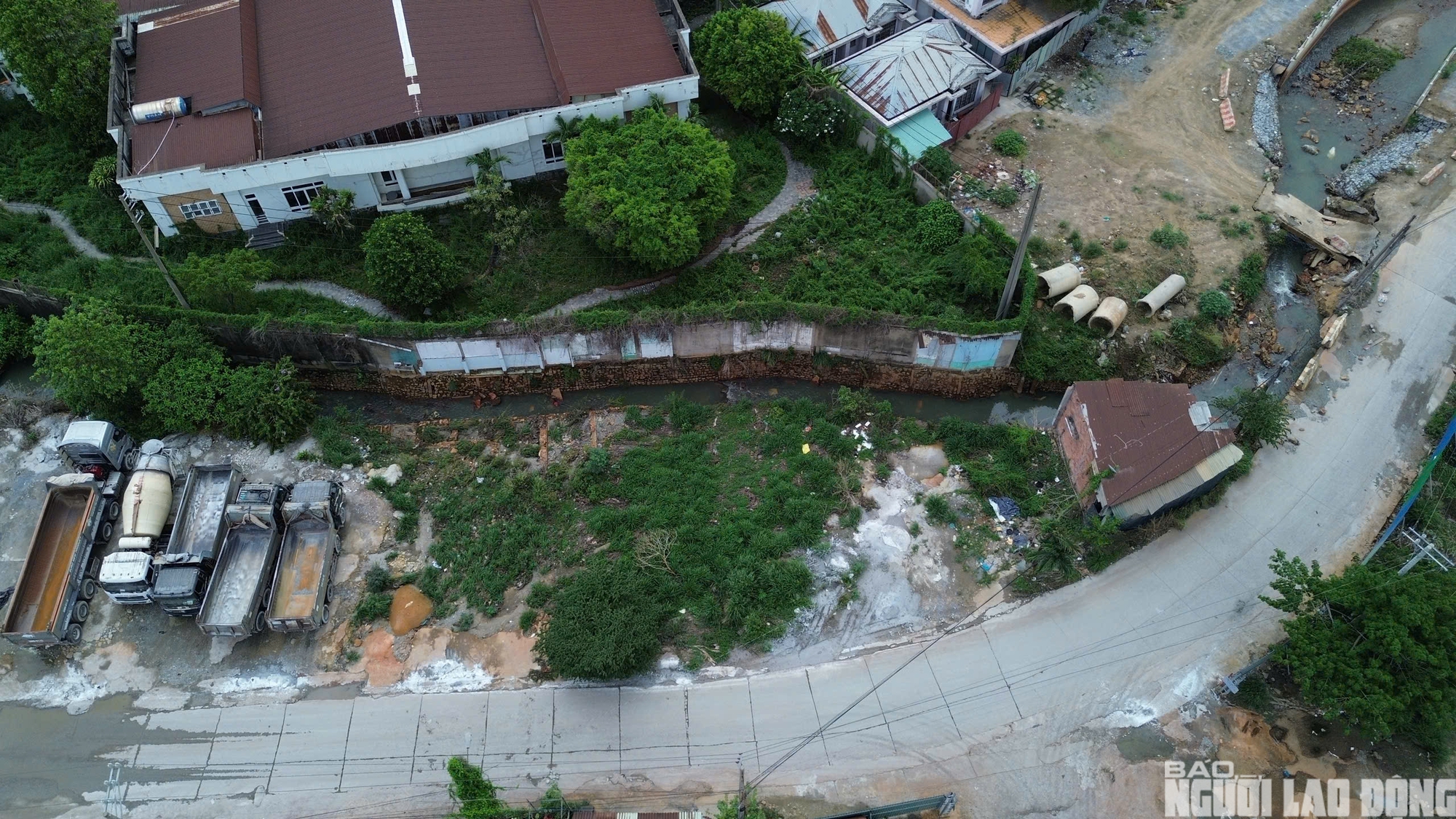 Sạt lở suối Siệp đe dọa an toàn giao thông tại TPHCM - Đồng Nai 2026 - Ảnh 12.