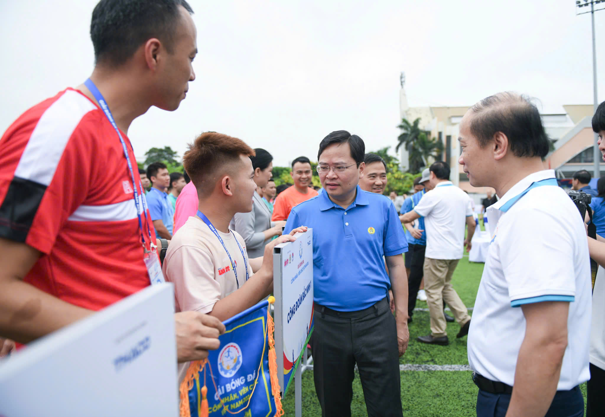 Khai mạc Giải b&oacute;ng đ&aacute; c&ocirc;ng nh&acirc;n, vi&ecirc;n chức Việt Nam 2026 - Ảnh 4.