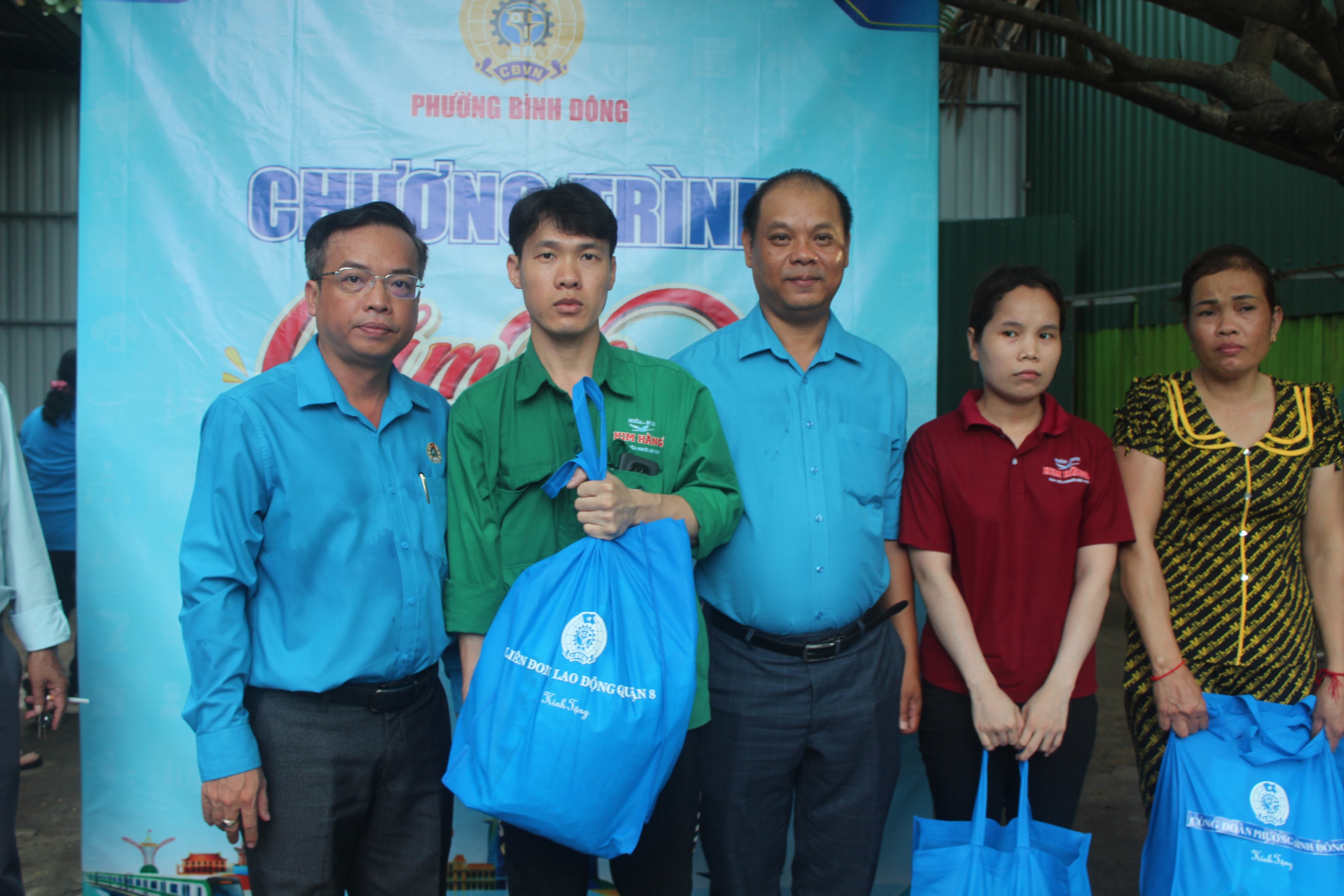 Chăm lo và ra mắt Không gian văn hóa Hồ Chí Minh tại nhà trọ công nhân - Ảnh 1.