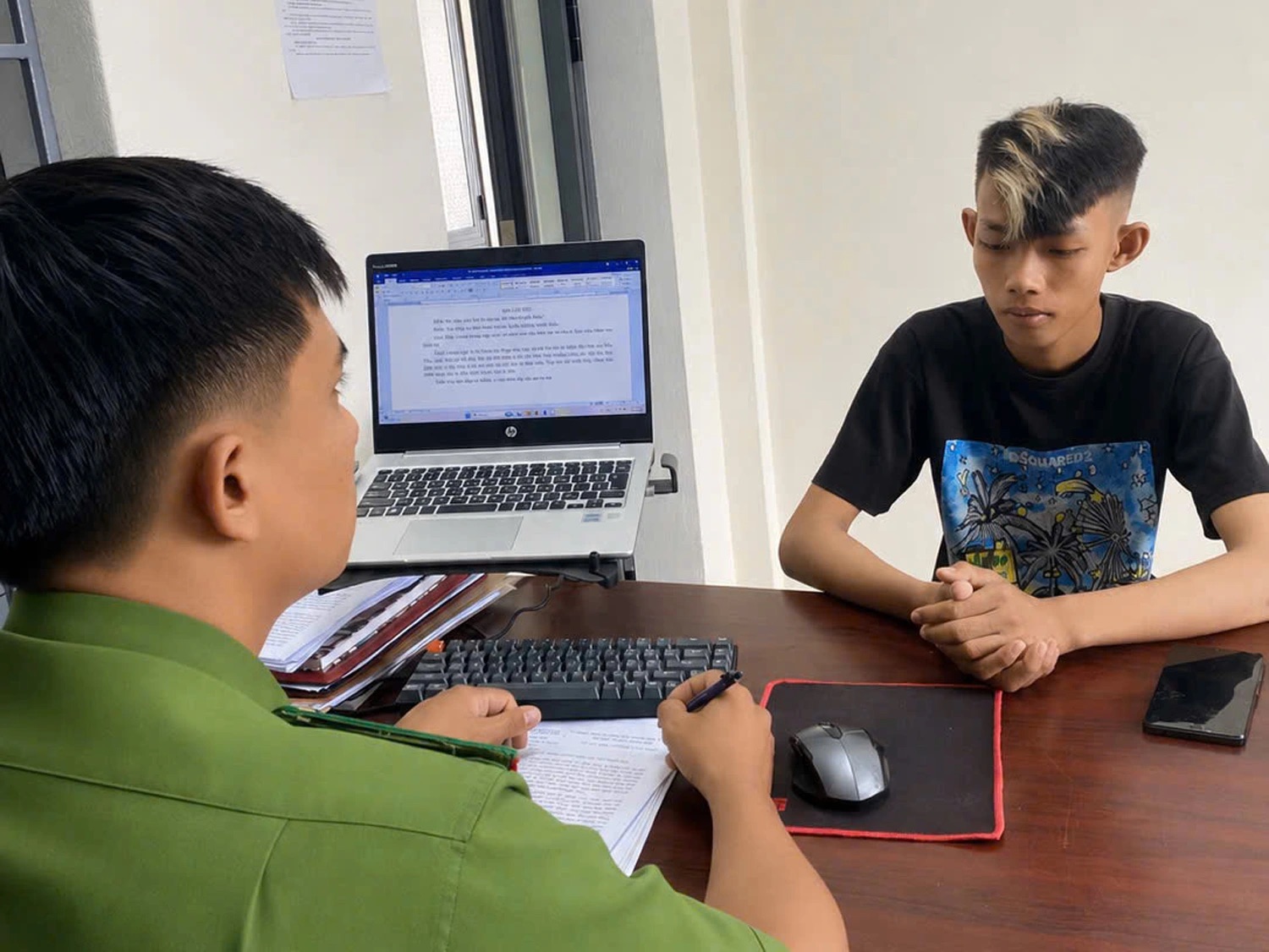 Thấy dấu hiệu lạ, nh&oacute;m học sinh lớp 8 l&agrave;m một việc khiến kẻ trộm sa lưới - Ảnh 1.